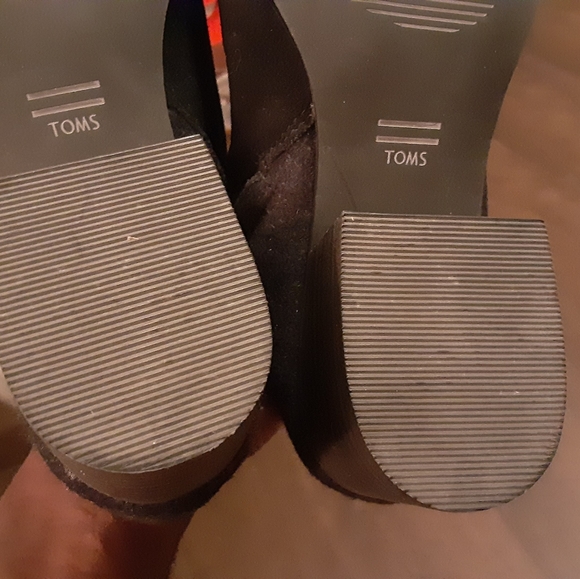 Toms - Picture 6 of 8